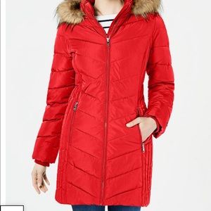 Tommy Hilfiger Chevron Puffer Coat~Size Medium